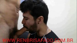 Videio de gays brasileiros en sauna