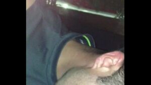 Video amador real de gay chupando o lavador de.carros novinho