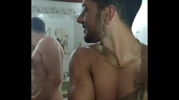 Video gay brasil dentro