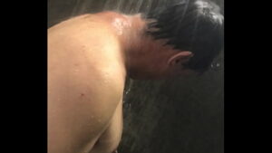 Video gay excitado banho