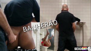 Video gay gratis no banheirao