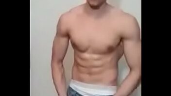 Video gay novinho coreano punhetando
