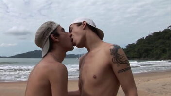 Video sexo gay teen ass group brazil
