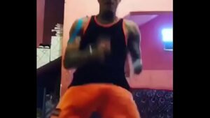 Vídeos de flamenguista gay dançando