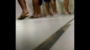 Videos de porno gay piroca enorme no banheiro xvideos