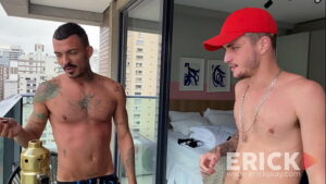 Videos de sexo gay brasileiro com o peludo noim