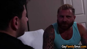 Vídeos gay com o pai