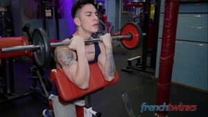 Videos gay gratis gym supino reto