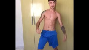 Videos gays dançando novinhos dançando nus