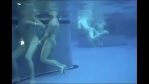 Www.pornodoido.com video dois-jovenzinhos-gays-fodendo-na-piscina