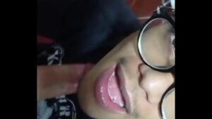 X videis punhetinha gozabdo na boca do gay
