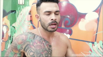 Xnxx maduro brasileiro fez gay chorar