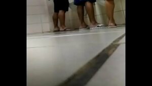 Xvideo gay presos no banheiro