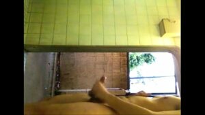 Xvideo gay trasandi em banheiro abandonado