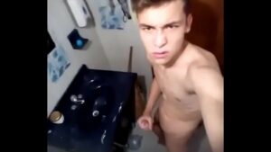 Xvideos gay homem arromba novinho