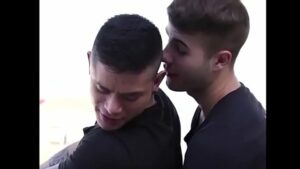 Xvideos gay si beijando
