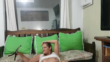 Xvideos gays novinhos da bunda grande e lisinha fudendo