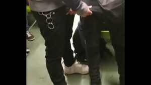 Como ser encoxado no metrô gay