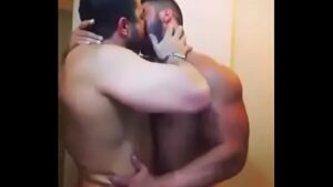 Dicaprio kiss gay