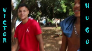 Jovens gays brasileiro qie caiu no zap