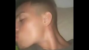 Moreno sexo oral gay