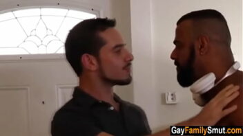 Sexo gay tio pega sobrinho hardcore