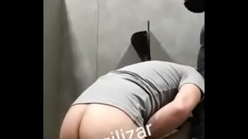 Sexo no banheiro da acadenia xvideos gay