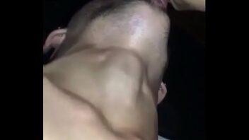 Video porno garganta profunda ate vomitar gay