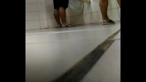 Videos gays pegação bem gostosa em banheiros públicos xvideo amador