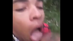 X vídeos gay comendo novinho na escola