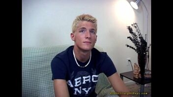 Young straight jock get first rimjob