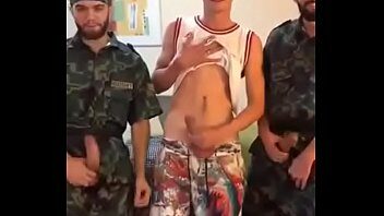 Sexo gay entre policiais militares brasileiro