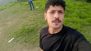 Sexo gays afeminados brasileiros fudendo em público no mato